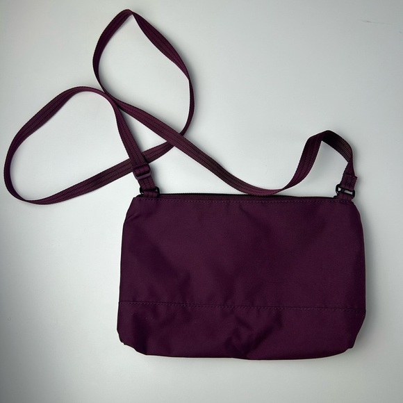 DAKINE Jacky Burgundy Crossbag adjustable strap 10”X 7” - Picture 5 of 15